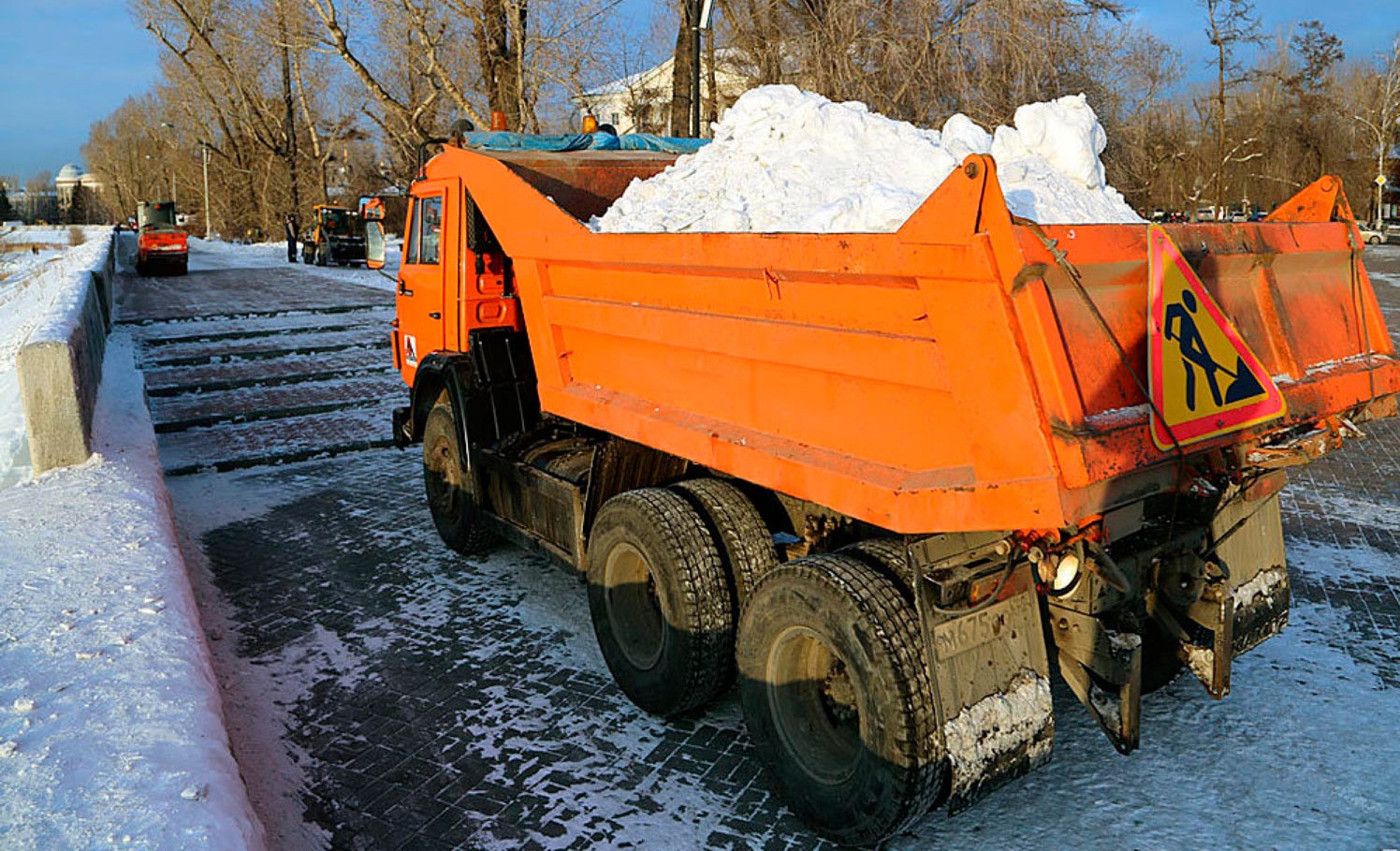 Почти 14 000 кубометров снега вывезено из Нижнего Новгорода за два дня - фото 1