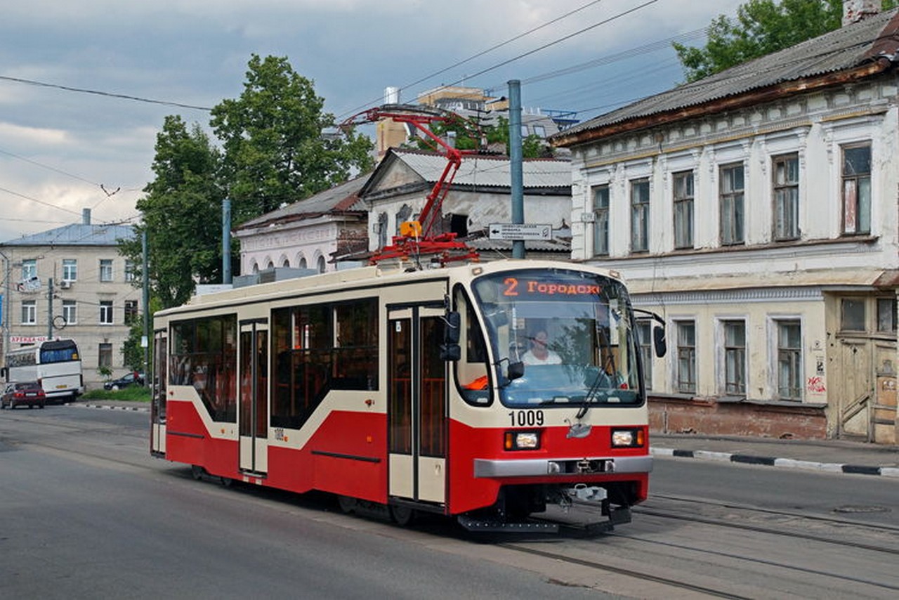 Ночной трамвай начал курсировать по городскому кольцу в Нижнем Новгороде